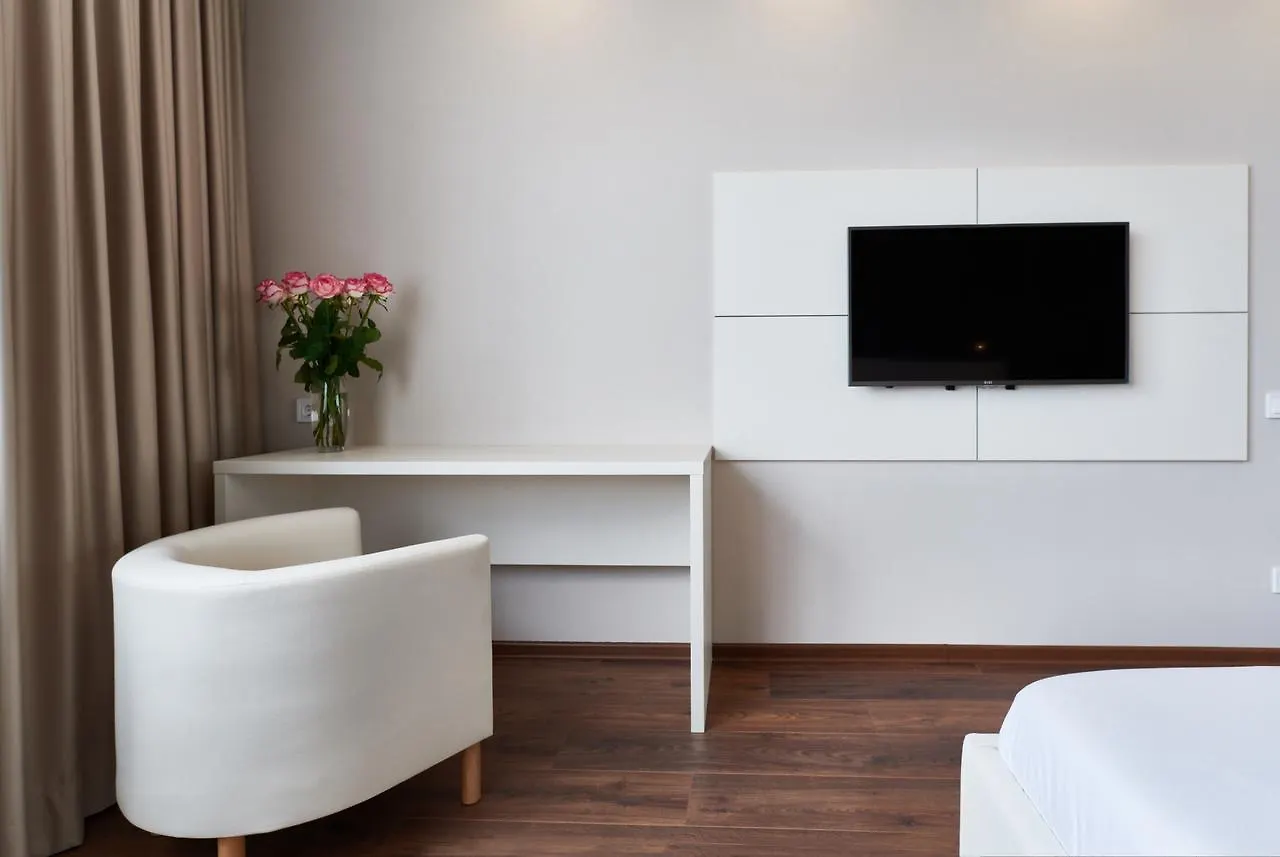 Apartment Near Lukyanovka Square Kyiv