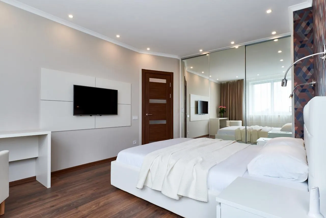 Apartment Near Lukyanovka Square Kyiv